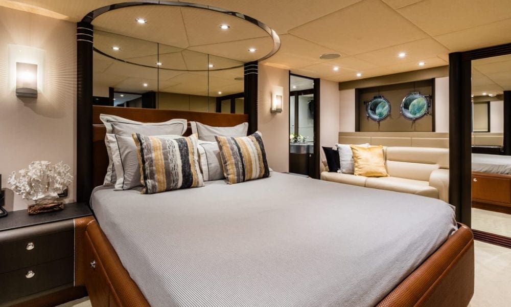 Overnight Charters on Privacy Boat Overnight Charters on Privacy Boat