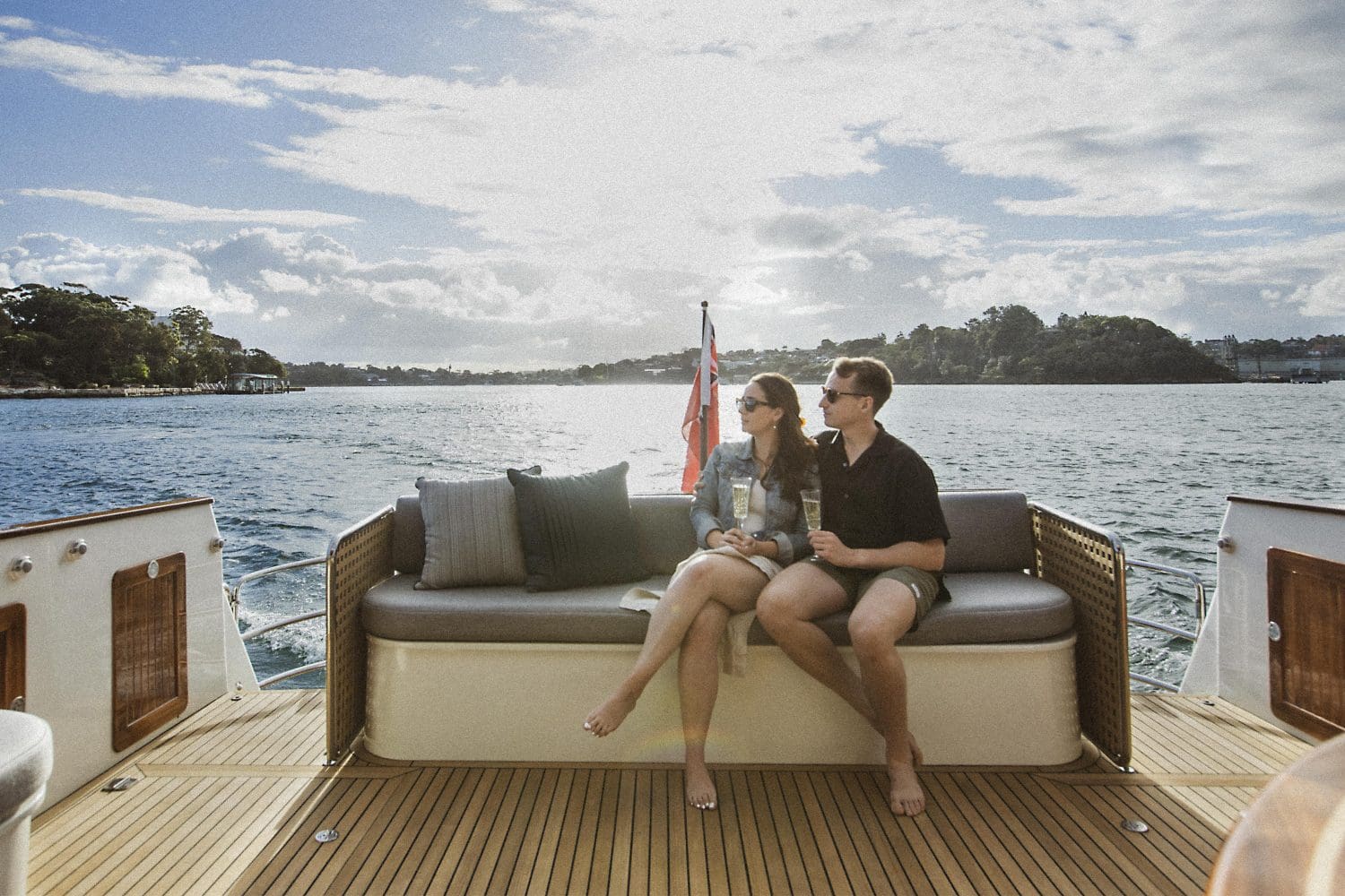 Lifestyle Charters_FELIX_cockpit bench seat MV Privacy