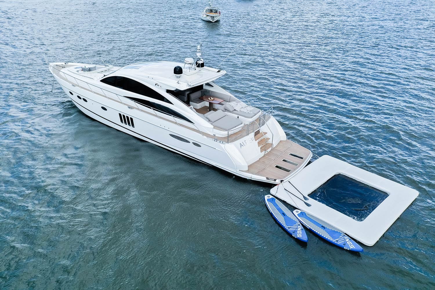 TheSuperYachtPeople-ALFIE-II-9 Privacy Boat Sydney
