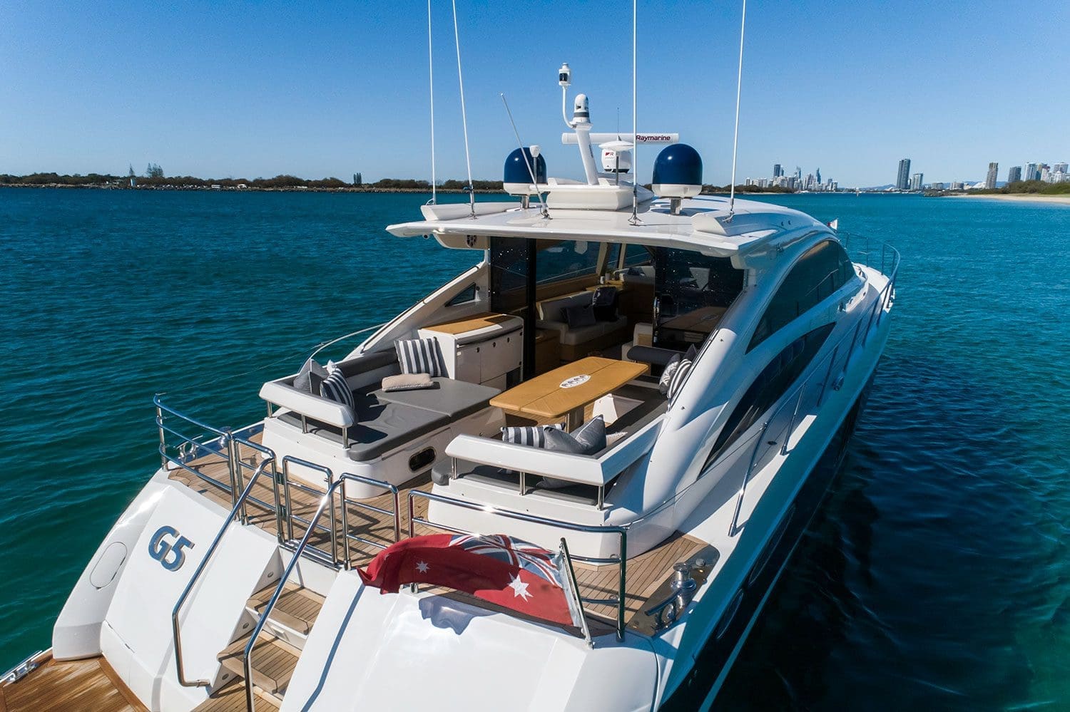 TheSuperyachtPeople-Princess-V65-15-of-25 MV Privacy
